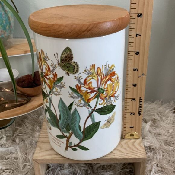 Portmeirion Vintage The Botanic Garden 1972
Canister Honeysuckle Flower - Picture 15 of 17